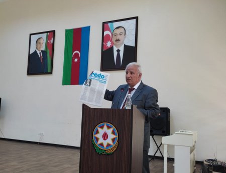 İqtisadiyyat və Humanitar Kollecdə bir qrup şair və yazıçı ilə görüş olub - FOTO