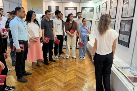 BDU tələbələri Azərbaycan İstiqlal Muzeyində - FOTO