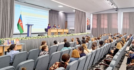 Sertifikatlaşdırmaya dair görüşlər davam edir - FOTO
