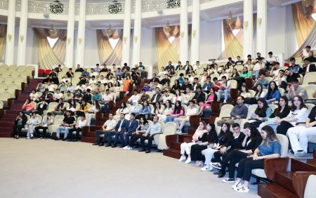 Tələbələr elektron xidmətlərdən istifadə ilə bağlı maarifləndiriliblər - FOTO Tələbələr elektron xidmətlərdən istifadə ilə bağlı maarifləndiriliblər - FOTO