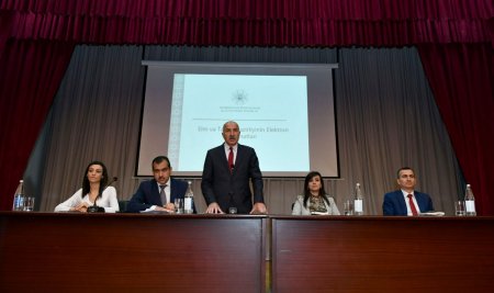 Tələbələr elektron xidmətlərdən istifadə ilə bağlı maarifləndiriliblər - FOTO Tələbələr elektron xidmətlərdən istifadə ilə bağlı maarifləndiriliblər - FOTO