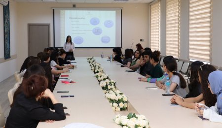 Tələbələr elektron xidmətlərdən istifadə ilə bağlı maarifləndiriliblər - FOTO Tələbələr elektron xidmətlərdən istifadə ilə bağlı maarifləndiriliblər - FOTO