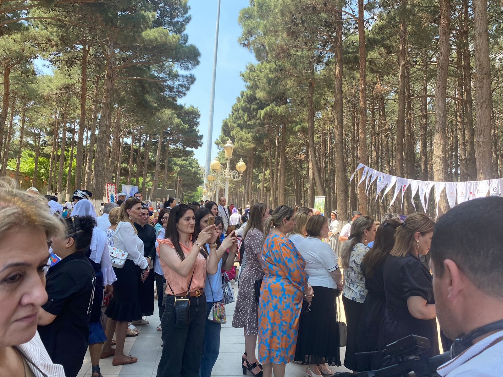 Xırdalanda kitab sərgisi təşkil olunub - FOTO + VİDEO