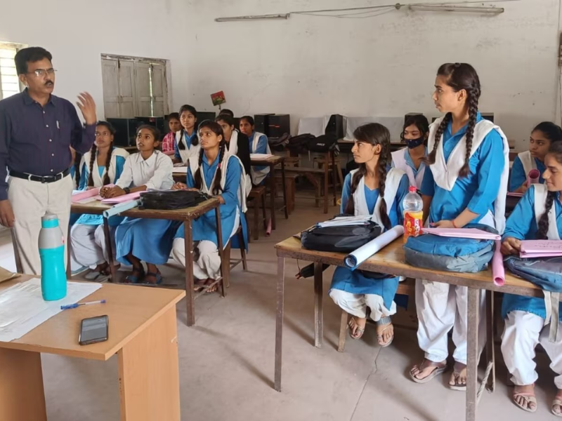 Uttar Pradesh Hökuməti və Xan Akademiyası dövlət məktəblərində riyaziyyat təhsilini təkmilləşdirmək üçün qüvvələrini birləşdirir Uttar Pradesh Hökuməti və Xan Akademiyası dövlət məktəblərində riyaziyyat təhsilini təkmilləşdirmək üçün qüvvələrini birləşdirir