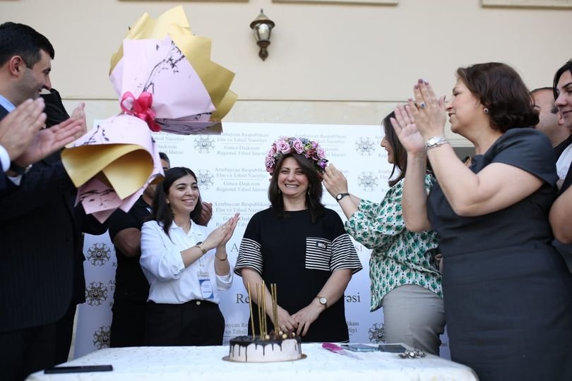 59 bal yığan müəllimi belə təbrik etdilər - FOTO 59 bal yığan müəllimi belə təbrik etdilər - FOTO