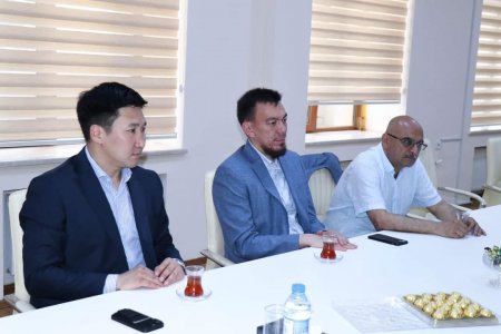 Almatı Energetika və Telekommunikasiya Universitetinin rektoru AzTU-da olub - FOTO