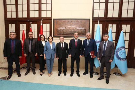 Ankarada elmi konfrans: “Heydər Əliyev və Azərbaycan-Türkiyə əlaqələrinin inkişafı” - FOTOLAR Ankarada elmi konfrans: “Heydər Əliyev və Azərbaycan-Türkiyə əlaqələrinin inkişafı” - FOTOLAR