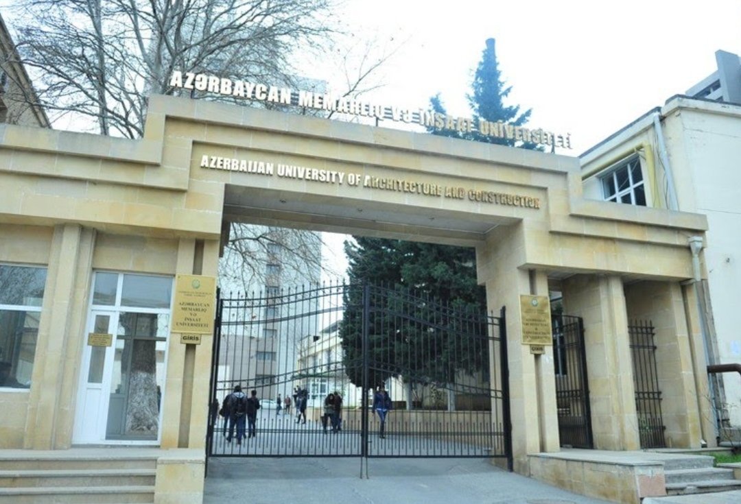 Tələbə "şortik" geyindiyi üçün universitetə buraxılmayıb? - AÇIQLAMA Tələbə "şortik" geyindiyi üçün universitetə buraxılmayıb? - AÇIQLAMA