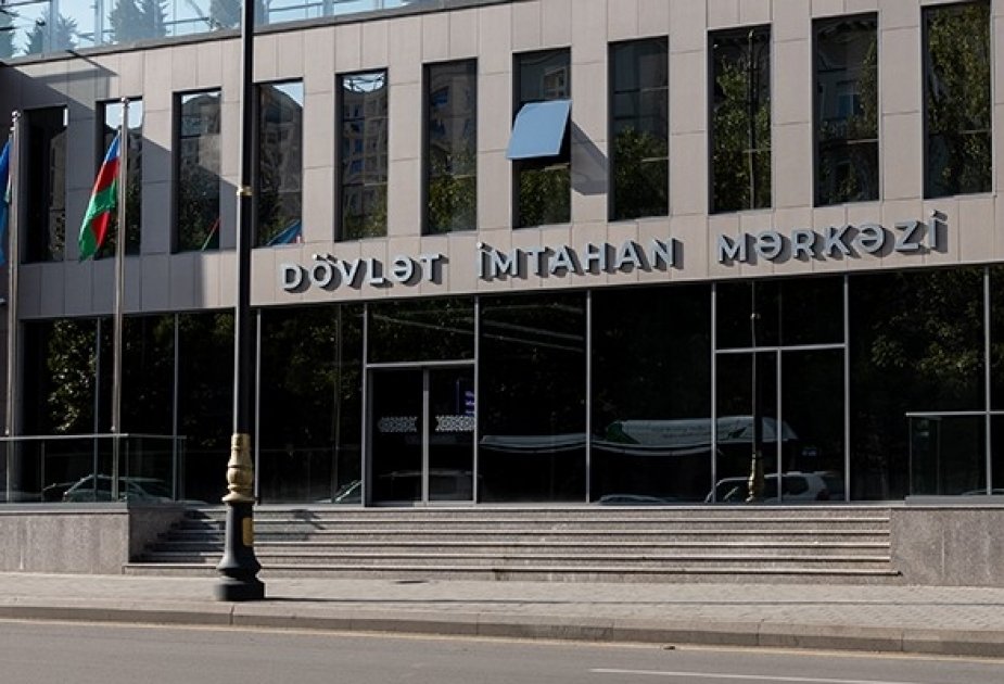 Jurnalistika ixtisasına qəbul olmaq istəyən abituriyentlərin qeydiyyatı başlayıb Jurnalistika ixtisasına qəbul olmaq istəyən abituriyentlərin qeydiyyatı başlayıb