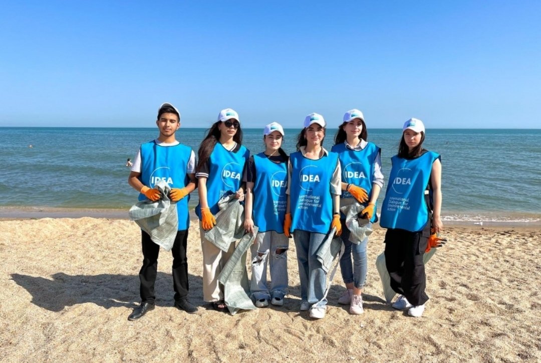 BDU könüllüləri təmizlik aksiyasında iştirak ediblər BDU könüllüləri təmizlik aksiyasında iştirak ediblər