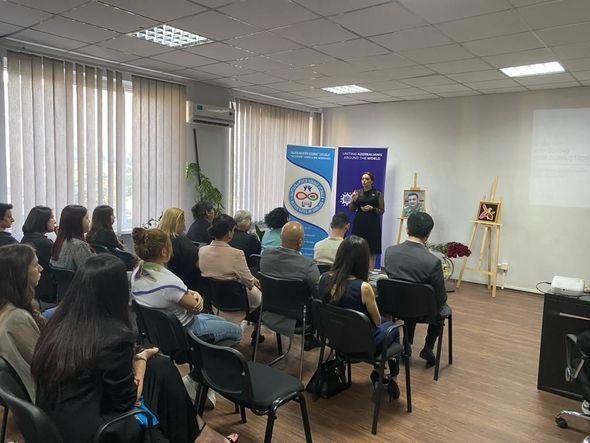 Xaricdə yaşayan azərbaycanlı gənclər tərəfindən Anım Günü ilə bağlı silsilə tədbirlər keçirilib - FOTOLAR Xaricdə yaşayan azərbaycanlı gənclər tərəfindən Anım Günü ilə bağlı silsilə tədbirlər keçirilib - FOTOLAR