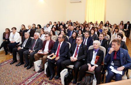 “Əlyazma kitabı Azərbaycan-Türkiyə elmi-mədəni əlaqələr kontekstində” mövzusunda beynəlxalq konfrans keçirilib - FOTO “Əlyazma kitabı Azərbaycan-Türkiyə elmi-mədəni əlaqələr kontekstində” mövzusunda beynəlxalq konfrans keçirilib - FOTO