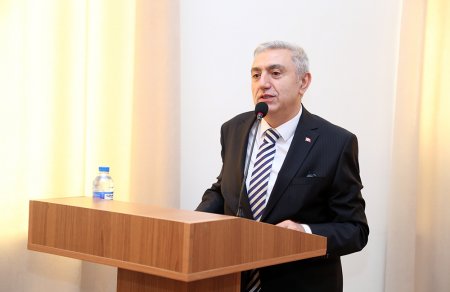 “Əlyazma kitabı Azərbaycan-Türkiyə elmi-mədəni əlaqələr kontekstində” mövzusunda beynəlxalq konfrans keçirilib - FOTO “Əlyazma kitabı Azərbaycan-Türkiyə elmi-mədəni əlaqələr kontekstində” mövzusunda beynəlxalq konfrans keçirilib - FOTO