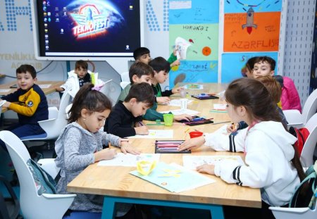 “Bilim Bakı”ya 13 mindən çox məktəbli cəlb olunub - FOTOLAR “Bilim Bakı”ya 13 mindən çox məktəbli cəlb olunub - FOTOLAR