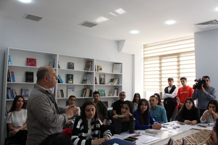 Türkiyəli telejurnalistlər BDU-da praktik seminar keçiriblər - FOTO Türkiyəli telejurnalistlər BDU-da praktik seminar keçiriblər - FOTO