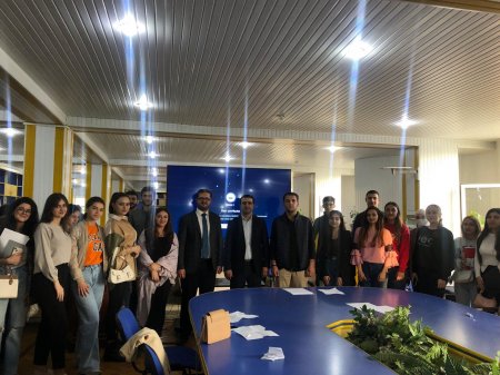 Dövlət Məşğulluq Agentliyi BDU tələbələri üçün növbəti infosessiya keçirib - FOTO Dövlət Məşğulluq Agentliyi BDU tələbələri üçün növbəti infosessiya keçirib - FOTO