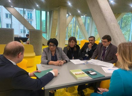 Əlyazmalar İnstitutunun alimi Polşada keçirilən beynəlxalq konfransda məruzə edib - FOTO
