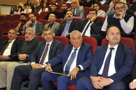 BMU-da Rusiyada fəaliyyət göstərən tanınmış azərbaycanlı alimlə görüş keçirilib - FOTO BMU-da Rusiyada fəaliyyət göstərən tanınmış azərbaycanlı alimlə görüş keçirilib - FOTO