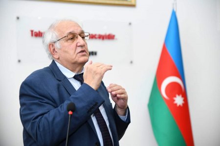 BMU-da Rusiyada fəaliyyət göstərən tanınmış azərbaycanlı alimlə görüş keçirilib - FOTO BMU-da Rusiyada fəaliyyət göstərən tanınmış azərbaycanlı alimlə görüş keçirilib - FOTO