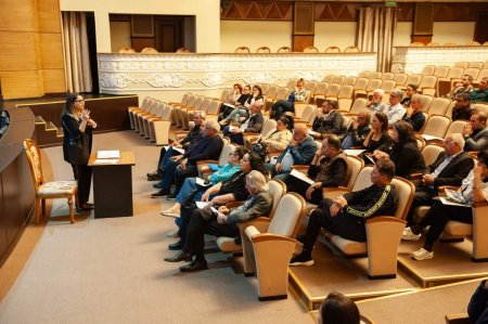 Milli Teatrda “Əsrə bərabər gün” tamaşasının məşqlərinə başlanılıb - FOTO Milli Teatrda “Əsrə bərabər gün” tamaşasının məşqlərinə başlanılıb - FOTO