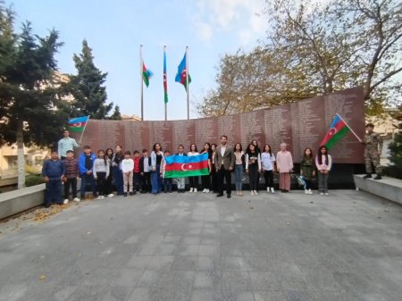 Şagirdlərin Azərbaycan İstiqlal Muzeyinə ekskursiyası təşkil edilib - FOTOLAR