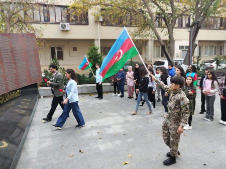 Şagirdlərin Azərbaycan İstiqlal Muzeyinə ekskursiyası təşkil edilib - FOTOLAR