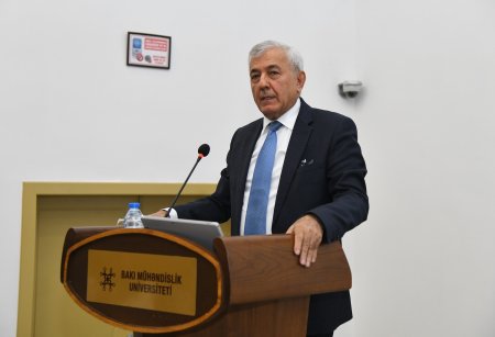 BMU-da Zəfər Günü təntənəli şəkildə qeyd olunub - FOTOLAR BMU-da Zəfər Günü təntənəli şəkildə qeyd olunub - FOTOLAR