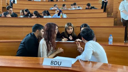 BDU-da Zəfər Gününə həsr edilmiş universitetlərarası intellektual oyun keçirilib - FOTO BDU-da Zəfər Gününə həsr edilmiş universitetlərarası intellektual oyun keçirilib - FOTO