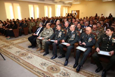 Qazi müəllimlər təltif olunub - FOTO Qazi müəllimlər təltif olunub - FOTO
