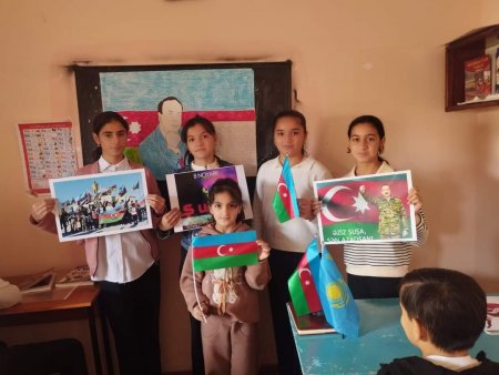 Türküstan vilayətindəki “Qarabağ” məktəbində Zəfər Günündən bəhs edilib - FOTO Türküstan vilayətindəki “Qarabağ” məktəbində Zəfər Günündən bəhs edilib - FOTO