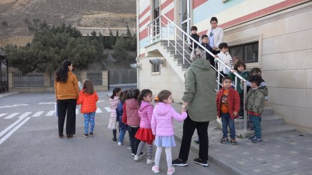FHN uşaq bağçasında təlim keçirib - FOTO+VİDEO FHN uşaq bağçasında təlim keçirib - FOTO+VİDEO