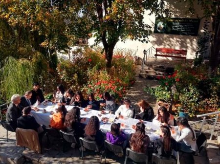 ADPU-nun Şəki filialının tələbələri Bəxtiyar Vahabzadənin ev muzeyində olublar - FOTO