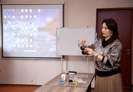 Yaradıcı müəllimlər üçün müsabiqənin final turu... Yaradıcı müəllimlər üçün müsabiqənin final turu...