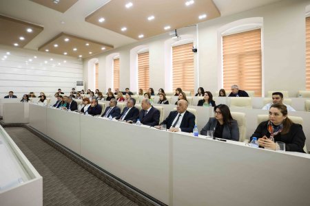 UNEC-də fəlsəfəsi və liderlik missiyasına həsr olunan tədbir keçirilib UNEC-də fəlsəfəsi və liderlik missiyasına həsr olunan tədbir keçirilib