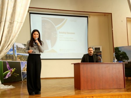 Televiziya rəhbəri “Məktəbdə...” layihəsində - FOTO Televiziya rəhbəri “Məktəbdə...” layihəsində - FOTO