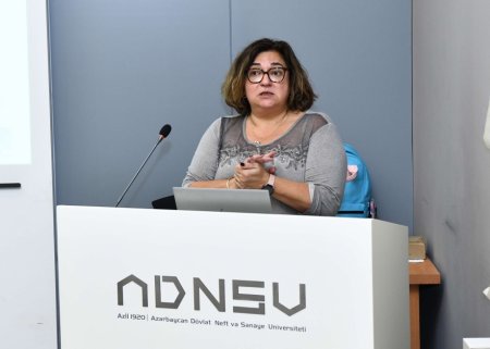 Fransalı professorlar ADNSU tələbələrinə süni intellektlə bağlı mühazirə oxuyublar - FOTO Fransalı professorlar ADNSU tələbələrinə süni intellektlə bağlı mühazirə oxuyublar - FOTO