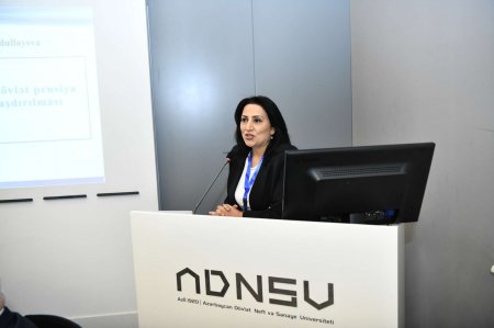 ADNSU-da Heydər Əliyevin 100 illiyinə həsr olunmuş konfransı keçirilir ADNSU-da Heydər Əliyevin 100 illiyinə həsr olunmuş konfransı keçirilir