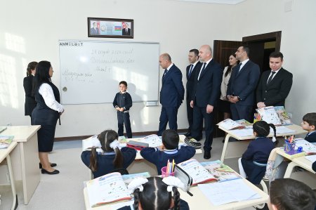 Emin Əmrullayev Naxçıvanda məktəblərdə olub - FOTOLAR Emin Əmrullayev Naxçıvanda məktəblərdə olub - FOTOLAR