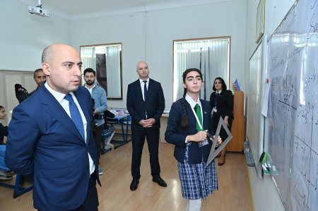 Emin Əmrullayev Naxçıvanda məktəblərdə olub - FOTOLAR Emin Əmrullayev Naxçıvanda məktəblərdə olub - FOTOLAR