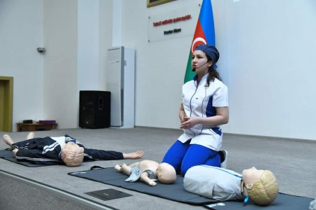 BMU-da ilkin tibbi yardım mövzusunda maarifləndirici tədbir keçirilib - FOTO BMU-da ilkin tibbi yardım mövzusunda maarifləndirici tədbir keçirilib - FOTO