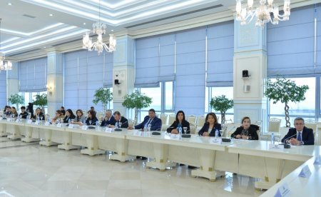 “Ailə sağlamlığı və dəyərləri qanunvericilik aspektində” mövzusunda ictimai dinləmə keçirilib - FOTO