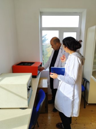 Botanika İnstitutunda Biokimyəvi laboratoriya qurulub - FOTO Botanika İnstitutunda Biokimyəvi laboratoriya qurulub - FOTO