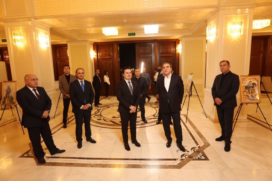 Gəncə Dövlət Filarmoniyasında ilk layihə təqdim olunub - FOTO Gəncə Dövlət Filarmoniyasında ilk layihə təqdim olunub - FOTO