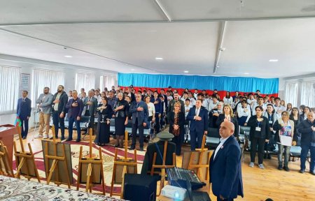 Qazi müəllimin kitabının təqdimatı keçirilib - FOTO Qazi müəllimin kitabının təqdimatı keçirilib - FOTO