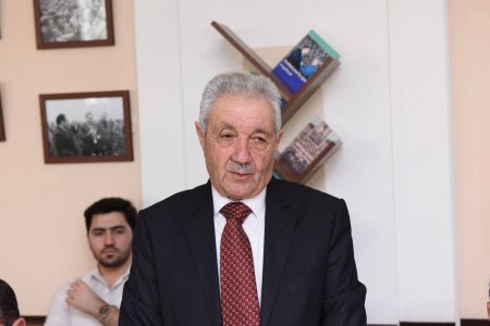 “Bəzi aparıcılar ana dilimizə hörmətsizlik edir”- PROFESSOR “Bəzi aparıcılar ana dilimizə hörmətsizlik edir”- PROFESSOR