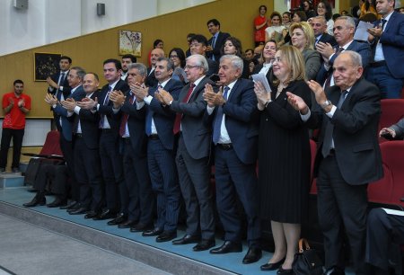 BMU-da Mədəniyyət və İncəsənət Universitetinin 100 illiyi təntənəli şəkildə qeyd olunib - FOTO BMU-da Mədəniyyət və İncəsənət Universitetinin 100 illiyi təntənəli şəkildə qeyd olunib - FOTO