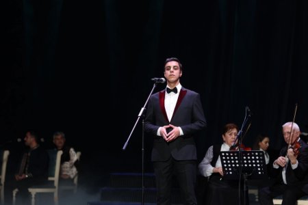 Gəncə Dövlət Filarmoniyasında ilk layihə təqdim olunub - FOTO Gəncə Dövlət Filarmoniyasında ilk layihə təqdim olunub - FOTO
