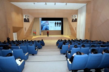 "Gələcəyin sahibkarları" mövzusunda tədbiri keçirilib - FOTO