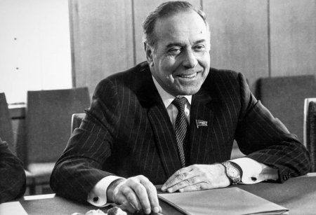 Leyla Əliyevadan Ulu Öndərin anım günü ilə bağlı paylaşım - FOTO