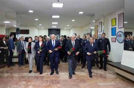 ADU-da Ulu öndər Heydər Əliyevin anım günü münasibətilə tədbir keçirilib - FOTO ADU-da Ulu öndər Heydər Əliyevin anım günü münasibətilə tədbir keçirilib - FOTO